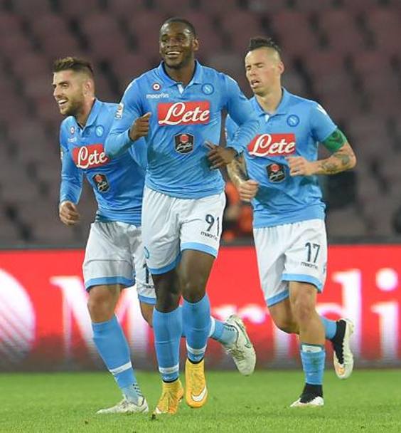 Tutto facile per il Napoli al San Paolo: Parma battuto 2-0 e momentaneo terzo posto raggiunto. Getty